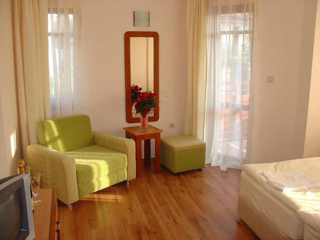 Family Hotel Saint Nikola Nesebar Room photo