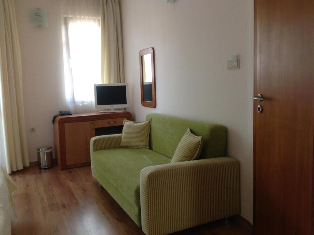 Family Hotel Saint Nikola Nesebar Room photo